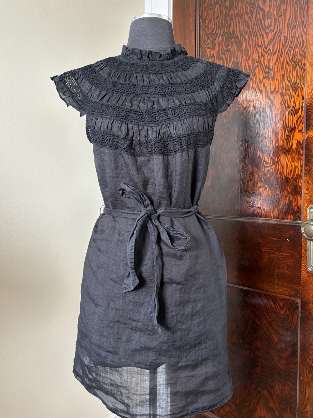 Frame Women’s Lace Inset High Neck Cap Sleeve 100% Ramie Tie Waist Mockneck